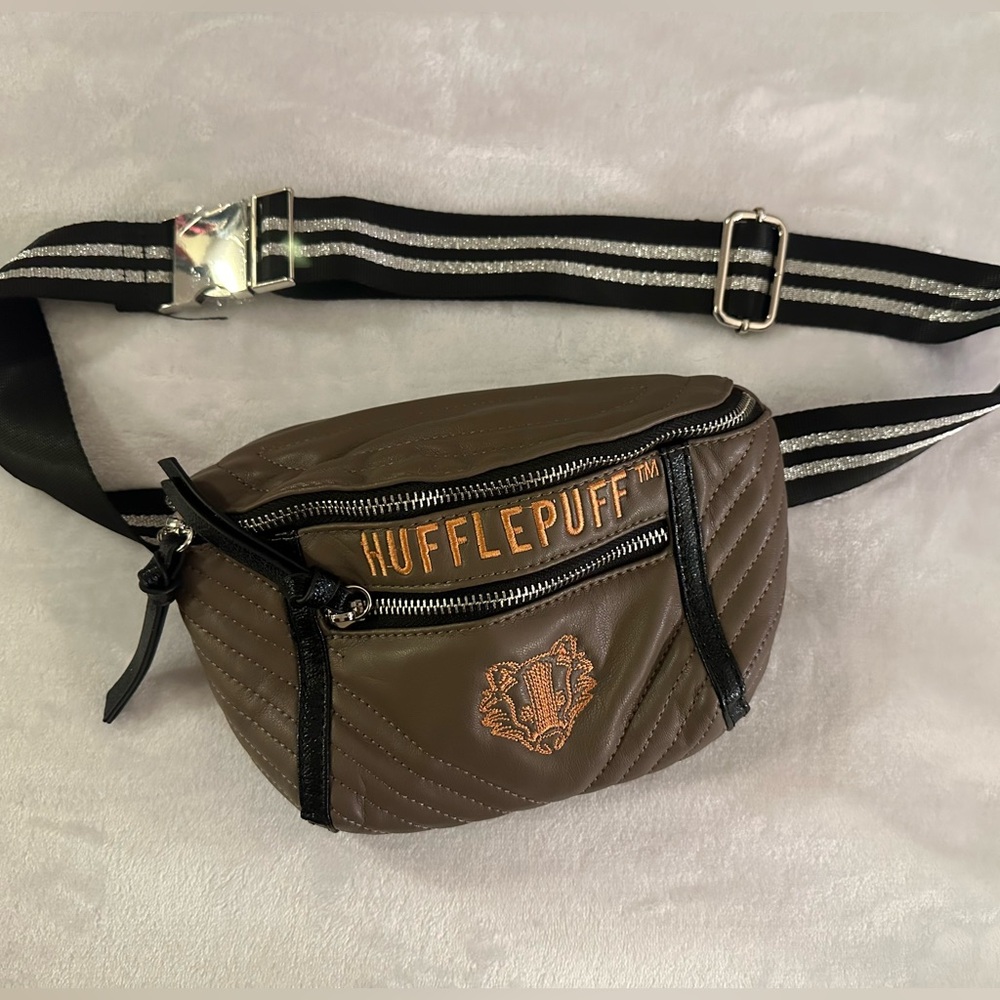 NWOT Harry Potter & Danielle Nicole collab belt bag. Never been used.